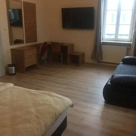 Konukevi Jujhar's Gaestehaus *